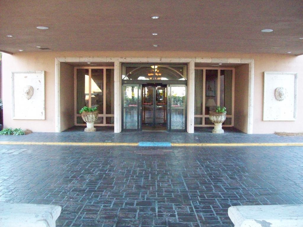 Regency Hotel & Conference Center Jackson Exterior photo